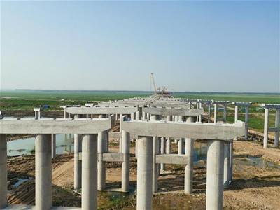 武汉段府河大桥获评“交通工程示范工地”，树立行业建设新标杆